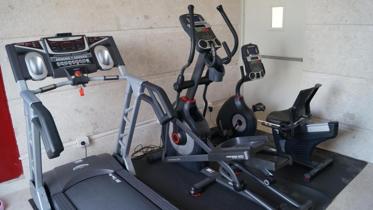 V 7 Hotel Chennai Dış mekan fotoğraf