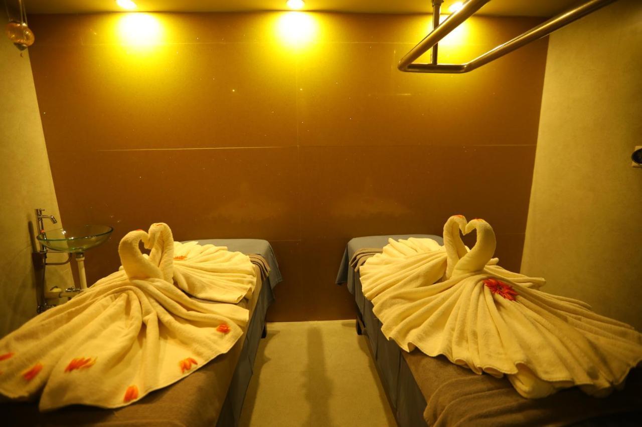 V 7 Hotel Chennai Dış mekan fotoğraf